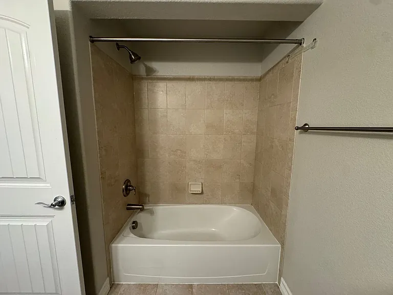 6131 Anders Ridge Ln — Photo 32