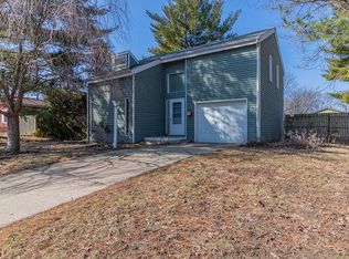 1913 Rugby Rd, Champaign, IL 61821