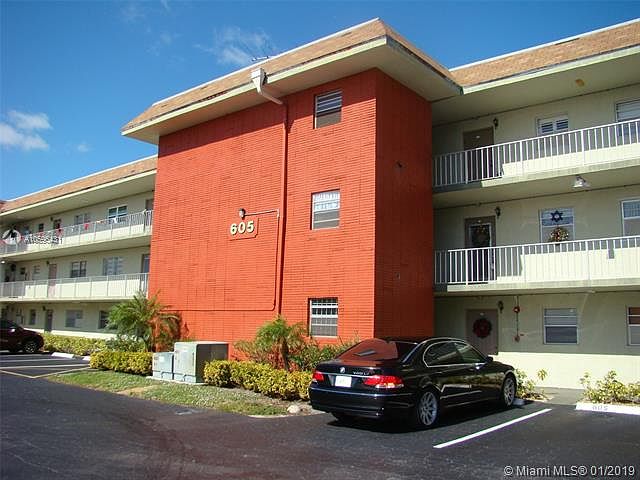 1st image of 605 S State Road 7 APT 2C