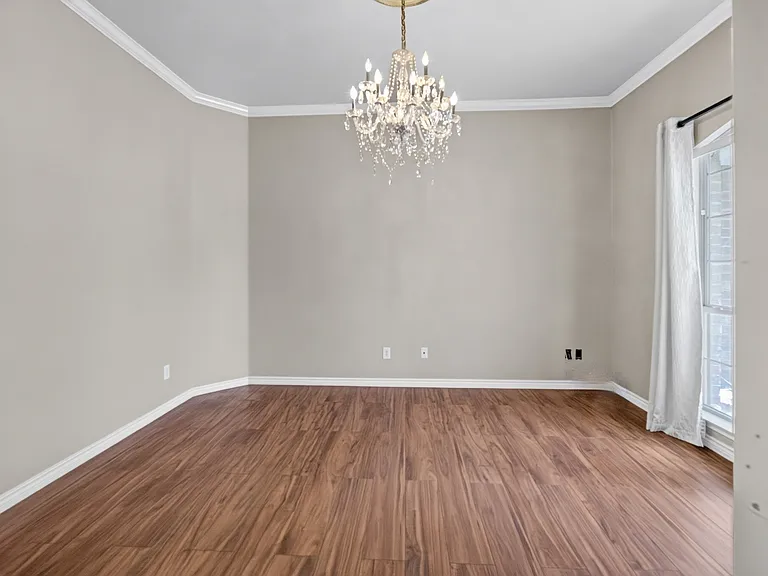 2848 Gillespie Ln — Photo 11