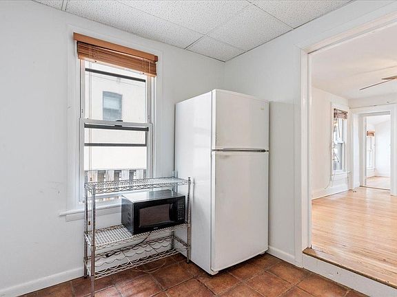 2nd image of 125 Deer Park Ave Unit B