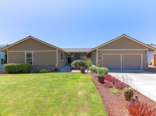 15430 NW Oak Hills Dr, Beaverton, OR