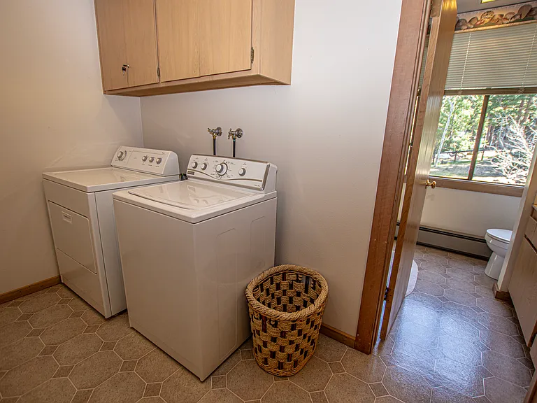 1877 N Lake Blvd #4 — Photo 16