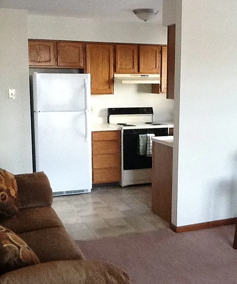 205 Stonewall Ct — Photo 2