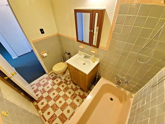 5th image of 10805 Astoria Blvd APT 2B