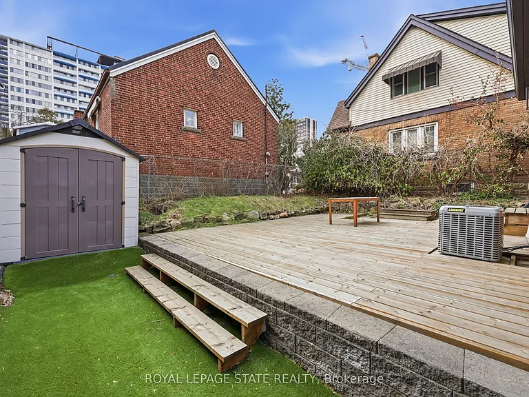 129 Jackson St W — Photo 22