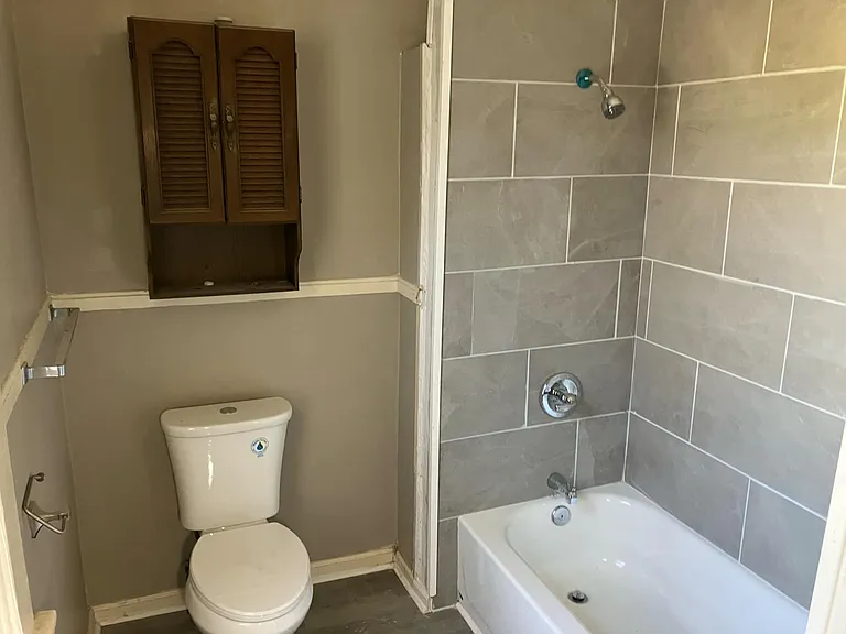 641 S Rembert St #641 — Photo 6