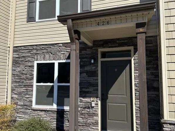 426 Sullivan Loop Rd, Midway Park, NC 28544