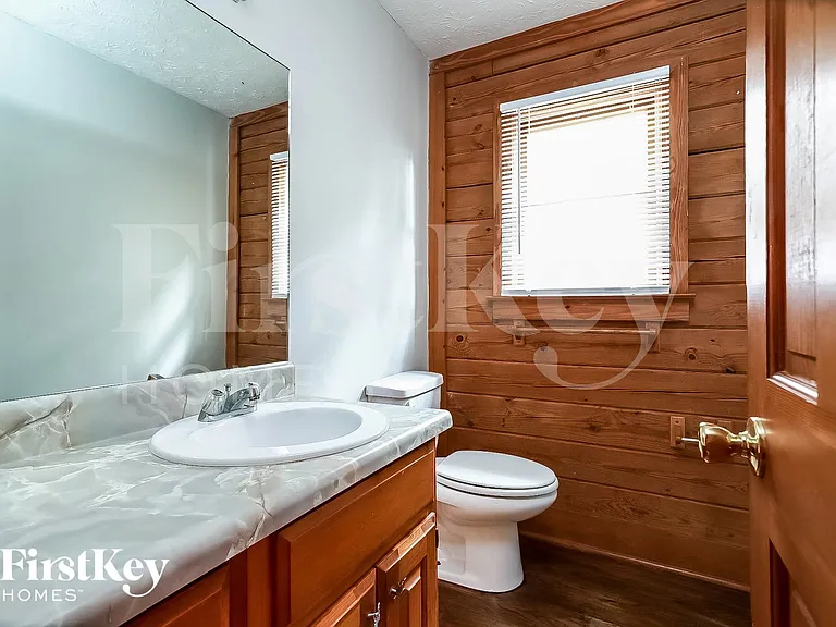4490 Wallace Cir — Photo 14