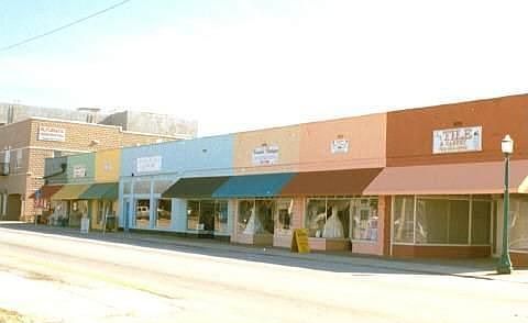 2nd image of 47 W Magnolia St