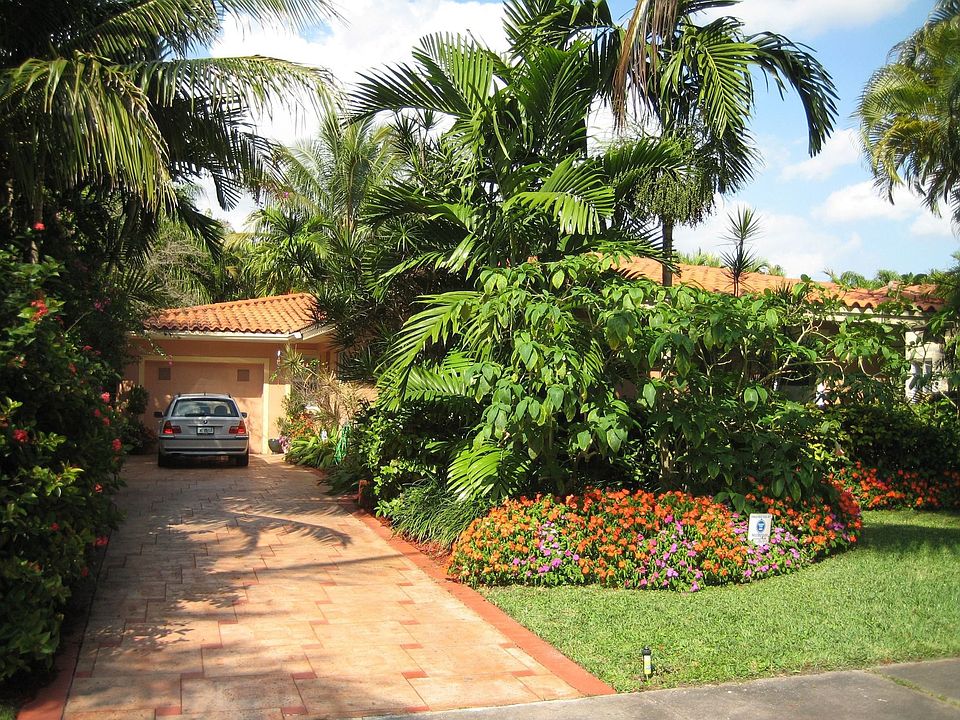 1st image of 421 Gerona Ave