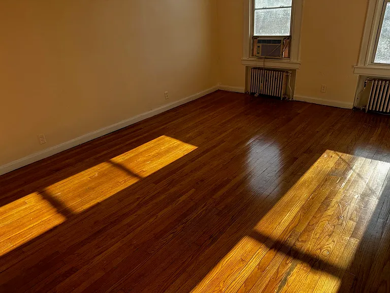 28 Lincoln St #2 — Photo 9