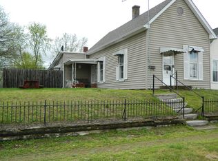 615 E 4th St, Seymour, IN 47274