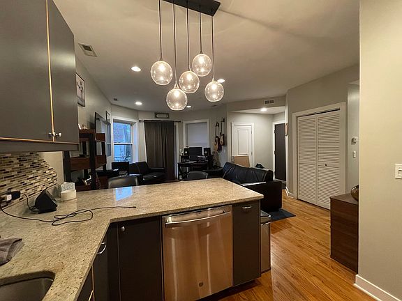 5th image of 2537 N Sawyer Ave #2A