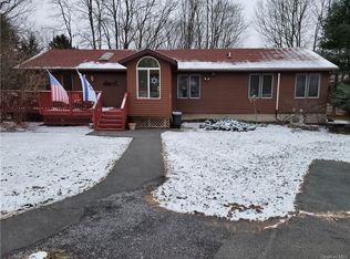 1 Post Rd, Swan Lake, NY 12783