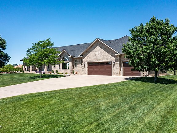 4th image of 3900 Ridge Way