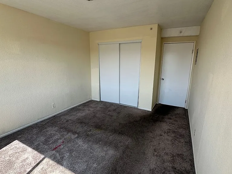 1440 Plaza Del Amo — Photo 15