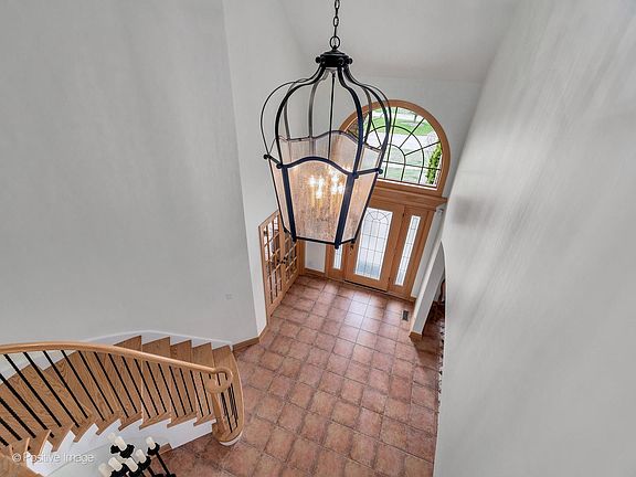 4th image of 1520 Darien Club Dr