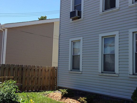 3rd image of 2527 Thurman St