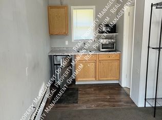 806 W 5th St #22, Morris, MN 56267