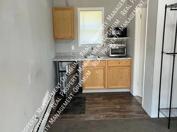 806 W 5th St, Morris, MN