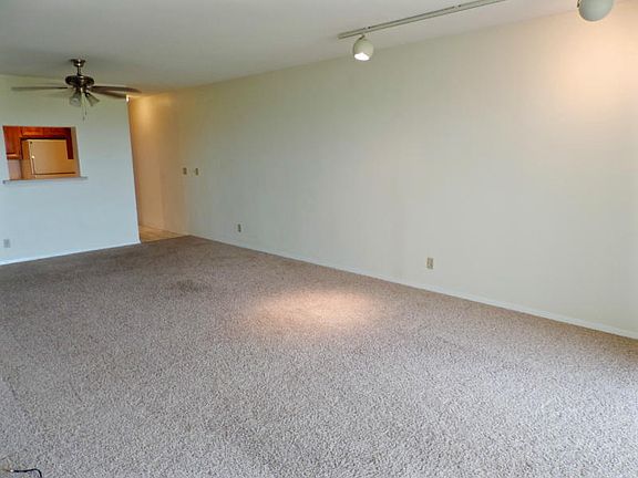 3rd image of 5973 St Hwy 361 APT 211