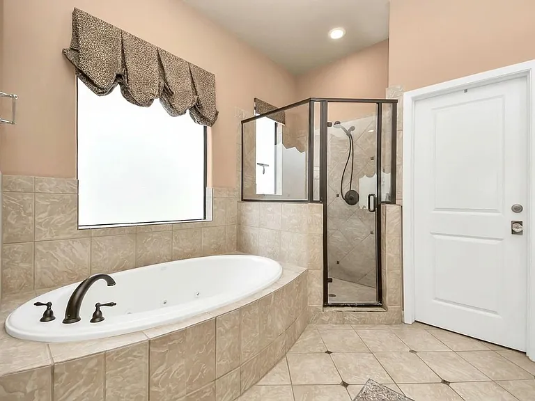 5217 Lillian St — Photo 13