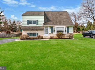 24 Frame Ave, Malvern, PA 19355