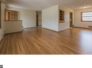 2145 Aquila Ave N, Golden Valley, MN 55427