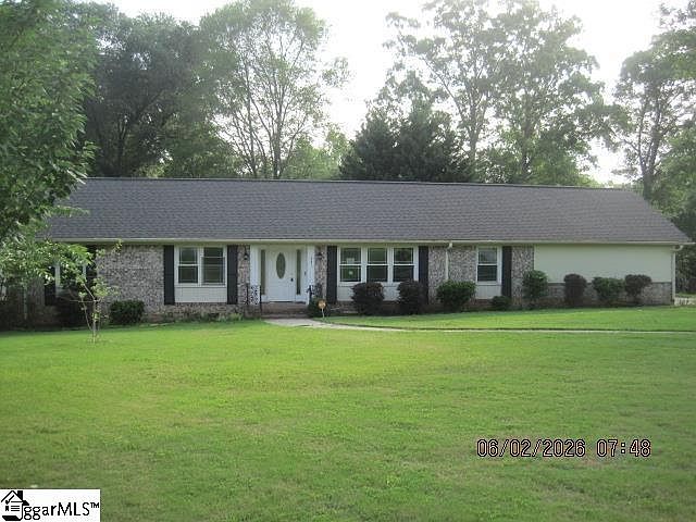 1st image of 201 Confederate Cir