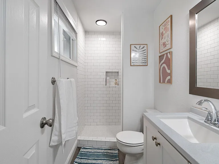 418 NE 118th Ave — Photo 8
