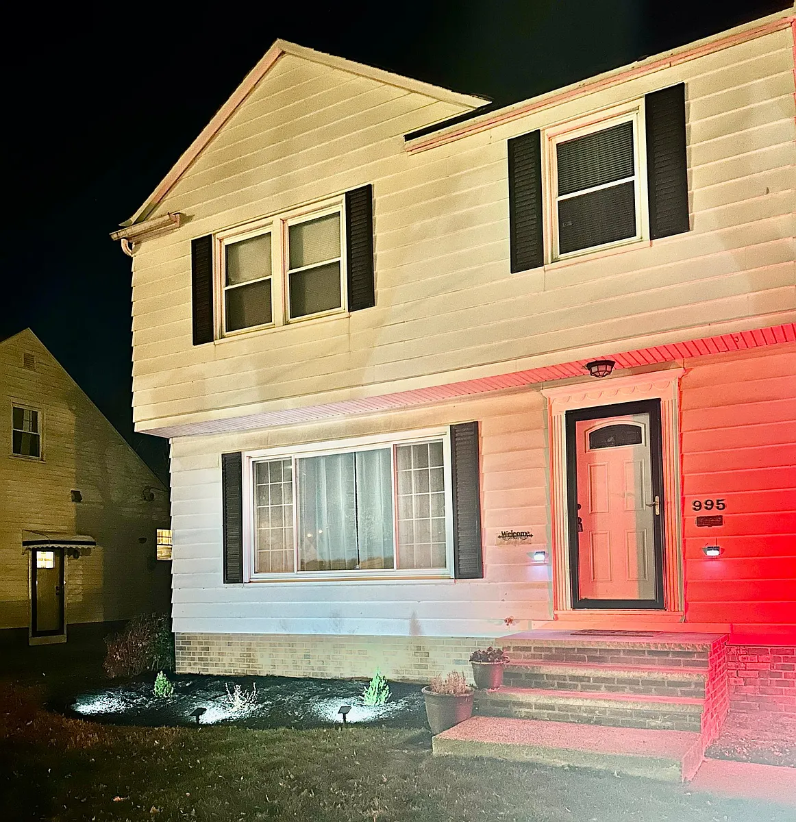 4 bedroom colonial - 995 S Belvoir Blvd