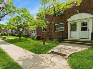 69-51 218th St APT 2, Oakland Gardens, NY 11364