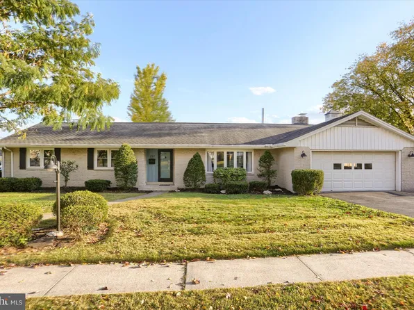 257 Willow St, Hummelstown, PA 17036