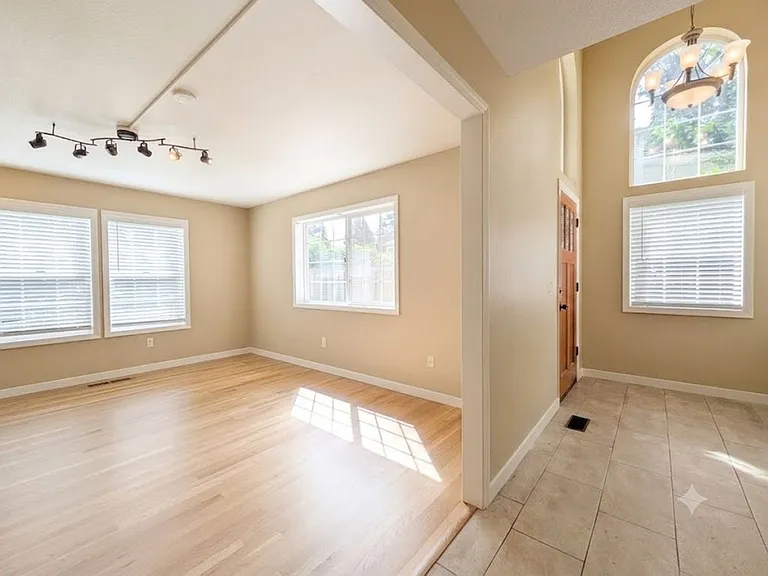 17147 Warren Ct — Photo 4