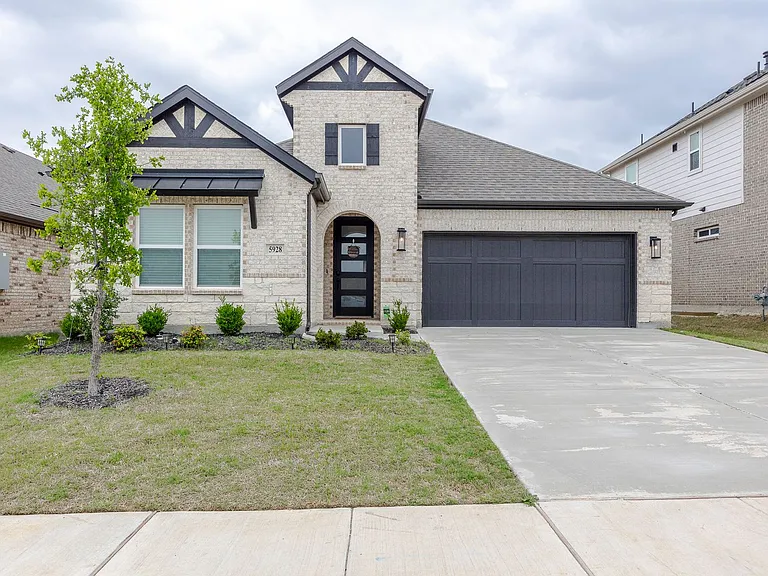 5928 Mustang Creek Ln — Photo 3