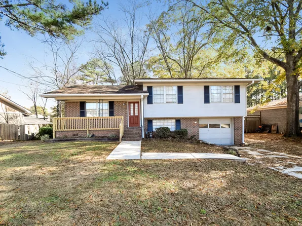 2626 Novel Dr, Bessemer, AL 35023