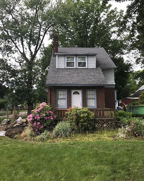1st image of 1862 Tonawanda Ave