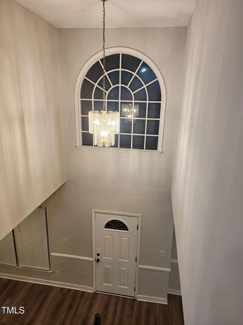 5 bed, 2895 sqft, $2,600 — Photo 4