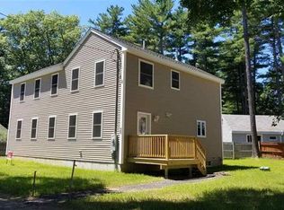 30 Circuit Dr, Kingston, NH 03848