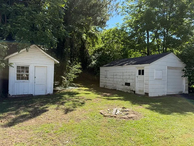 803 Lafayette St — Photo 11