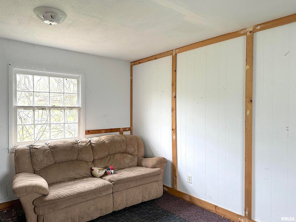 2nd image of 10558 Torrance Rd