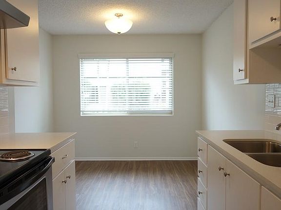 2nd image of 1916 Elise Way APT B