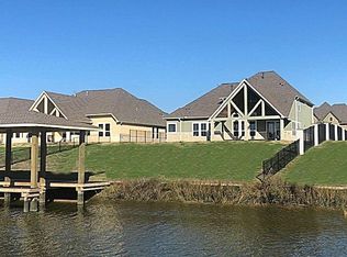 632 Appia Dr, Kemah, TX 77565