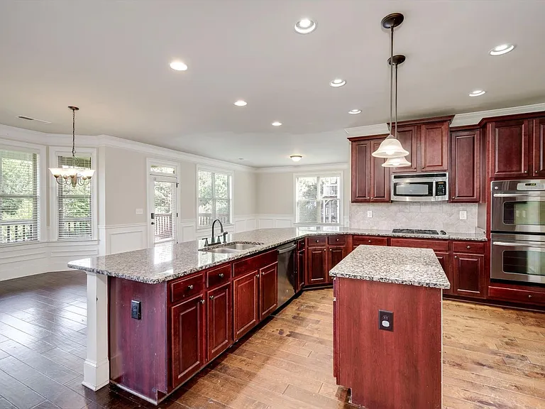 542 Oconee Cir — Photo 14