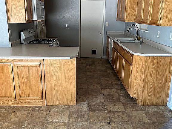 Dining Area to Kitchen