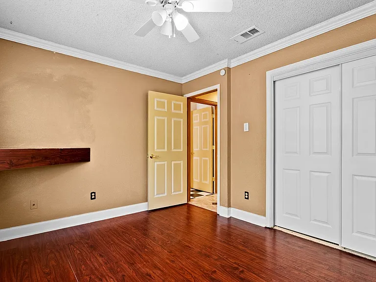 2407 Hidden Valley Dr — Photo 19