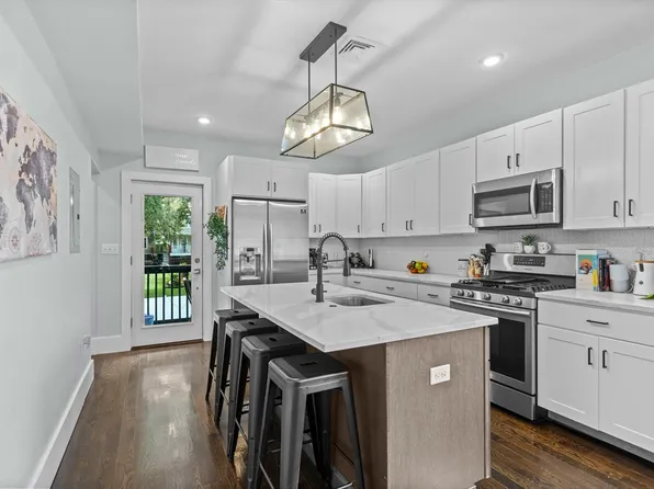 145 Whitfield St APT 2, Boston, MA 02124