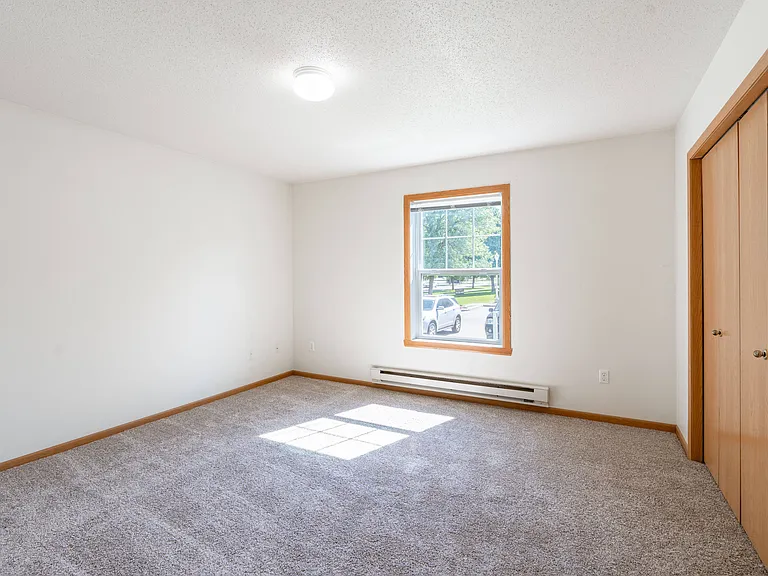 Fargo, ND Stonebridge Apartments | 3175A | Bedroom