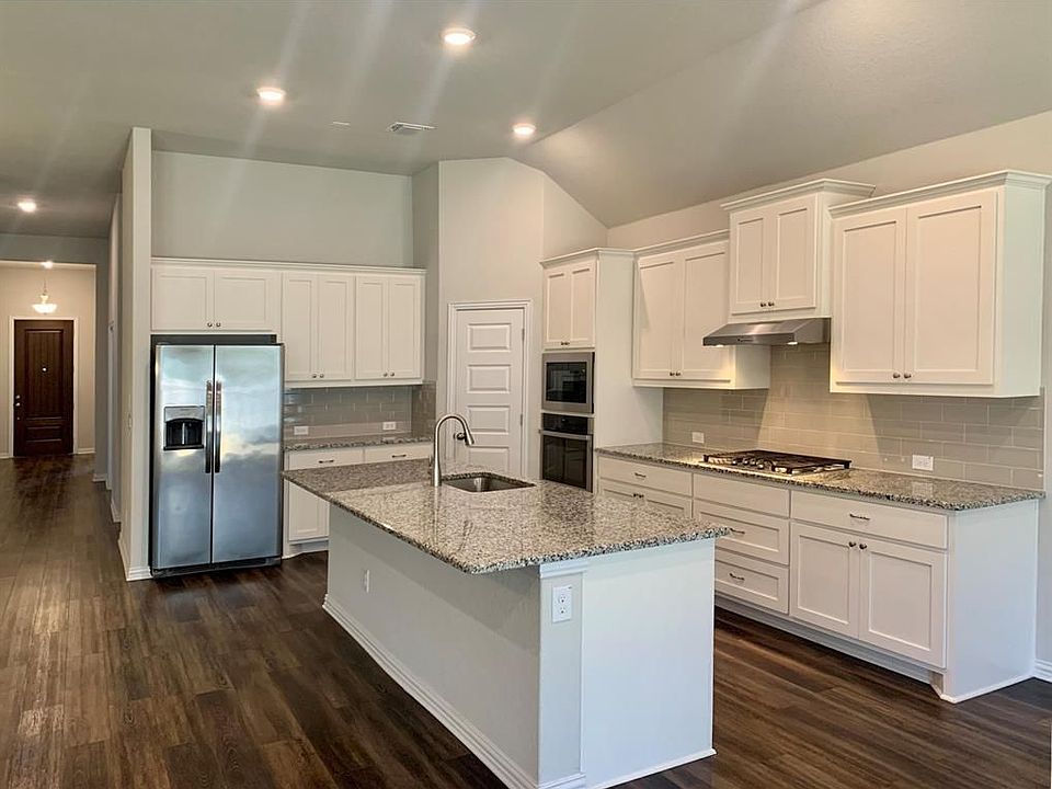 1st image of 2401 Carretera Dr #1